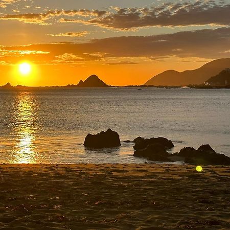 Stunning Views Ocean-Front Villa Wellington Bagian luar foto